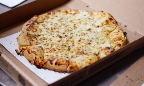 Stay Warm This Winter When You Order Your Favorites For Delivery From the Best Pizza Restaurant in Kalamazoo