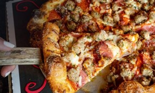 Throw a Party with the Best Gourmet Pizza in Kalamazoo